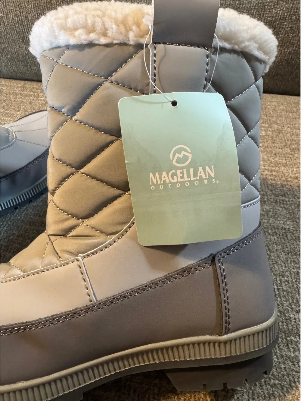 NWT Magellan Outdoors Grey Quilted Waterproof Winter Snow Boots - Size 7B